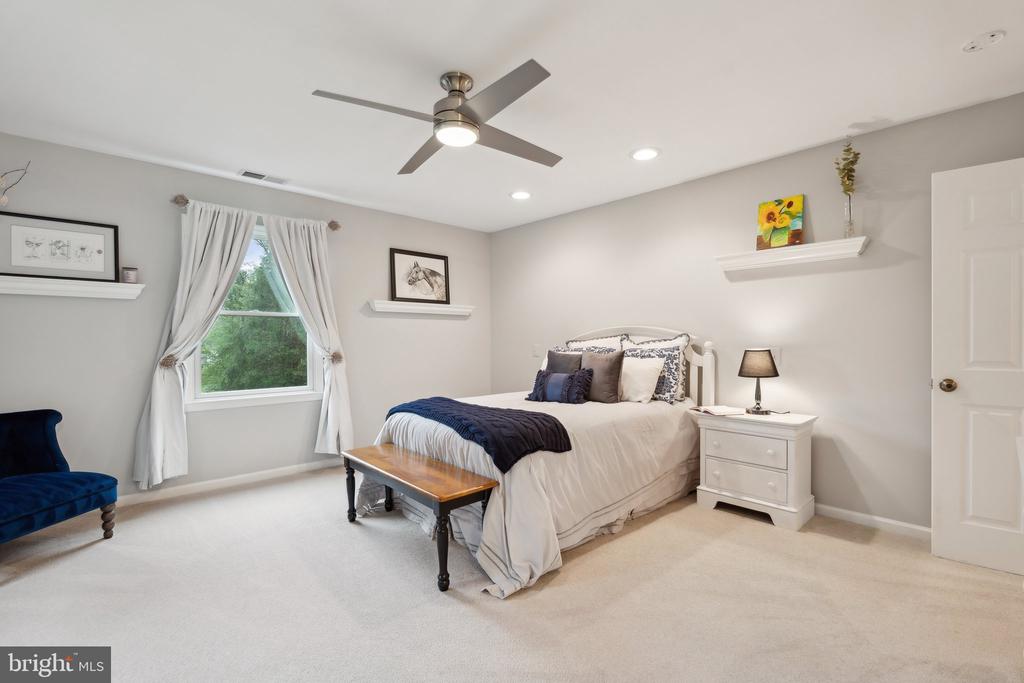 9602 HEATHER GREEN DRIVE