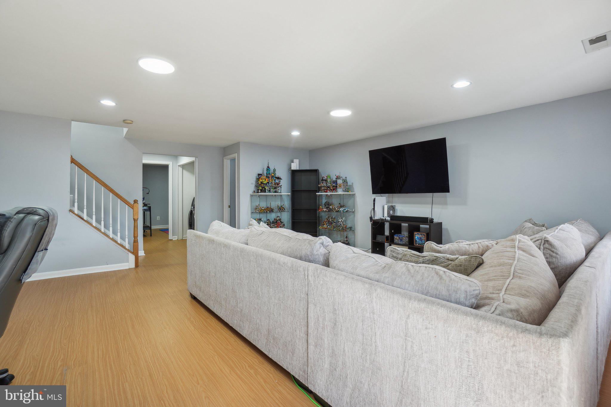 5015 BARNACLE PLACE