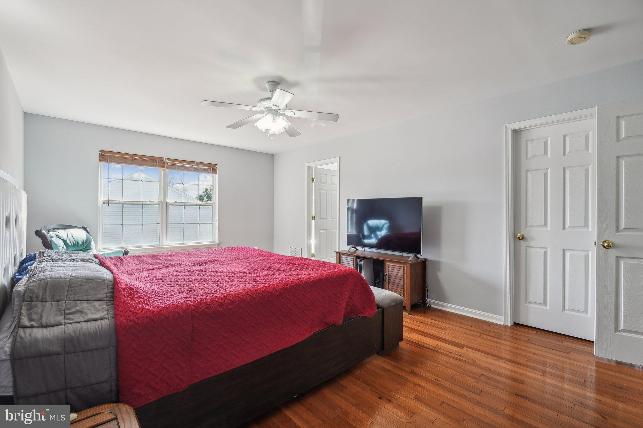 5015 BARNACLE PLACE