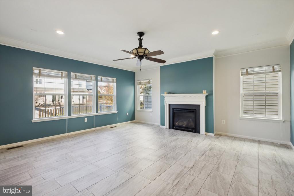 8704 HAREFIELD LANE