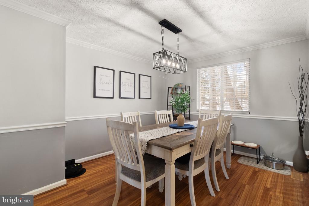 3893 SUNNY BROOK COURT