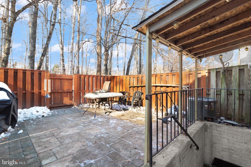 3893 SUNNY BROOK COURT