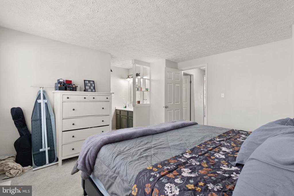 3893 SUNNY BROOK COURT
