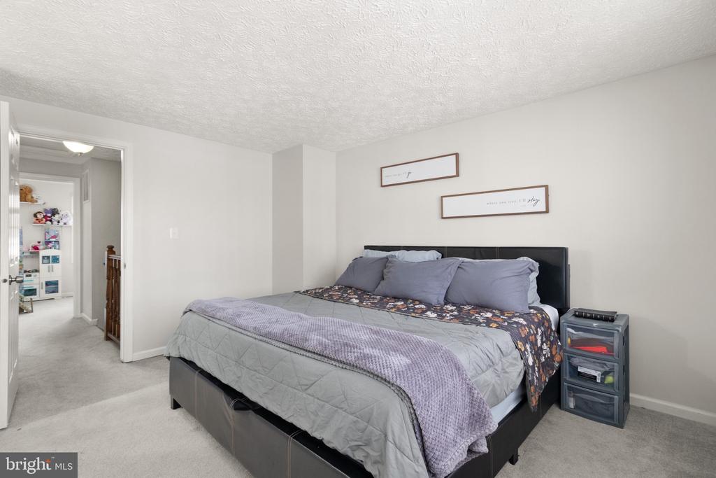 3893 SUNNY BROOK COURT