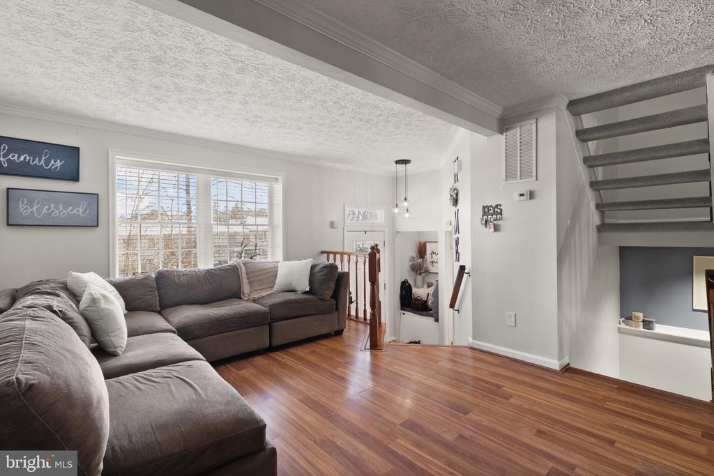 3893 SUNNY BROOK COURT