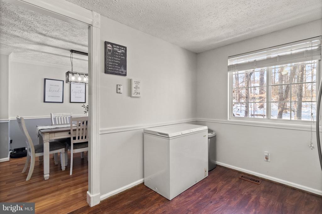 3893 SUNNY BROOK COURT