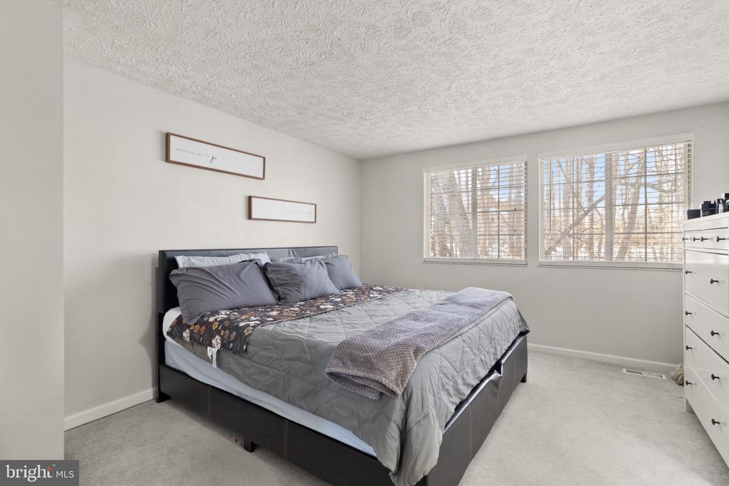 3893 SUNNY BROOK COURT