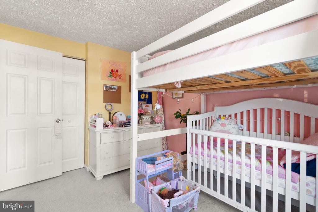 3893 SUNNY BROOK COURT