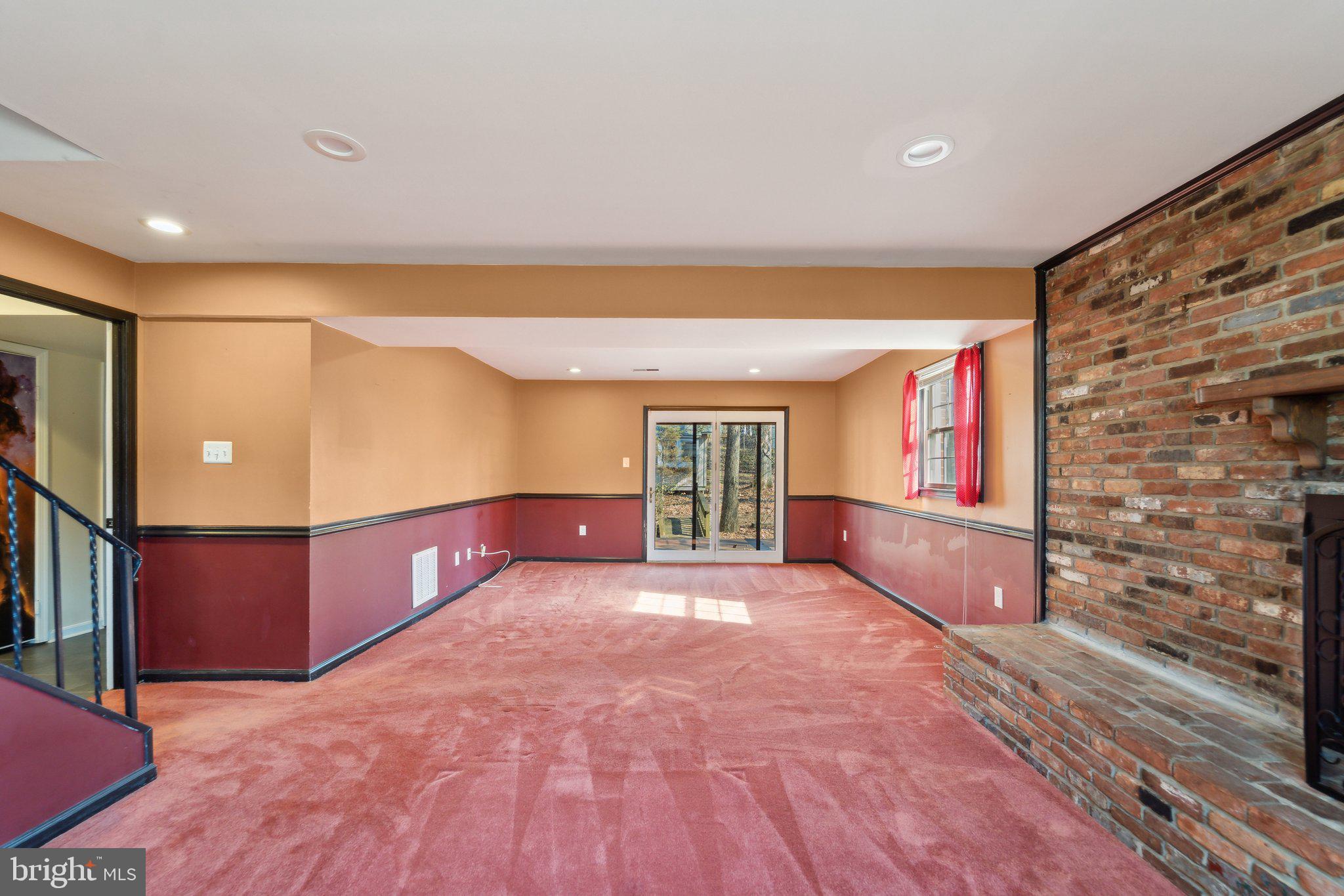 2510 PEMBROKE COURT