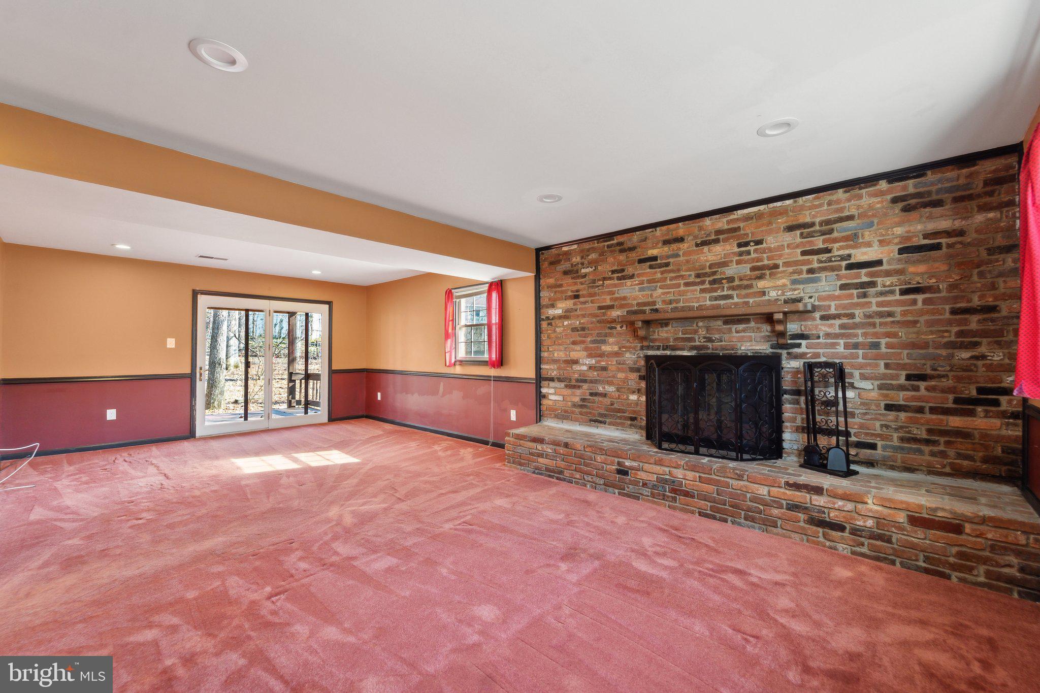 2510 PEMBROKE COURT