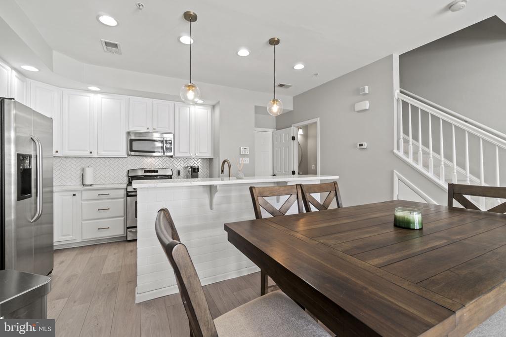 2368 MERSEYSIDE DRIVE