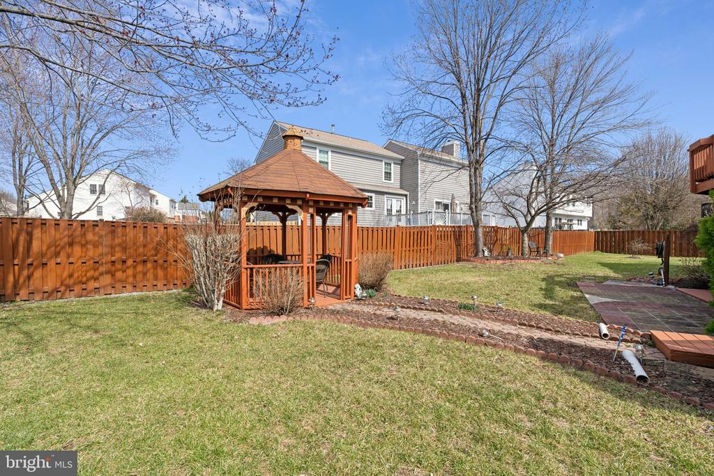 3496 LACROSSE COURT
