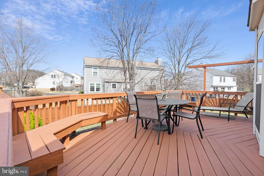3496 LACROSSE COURT