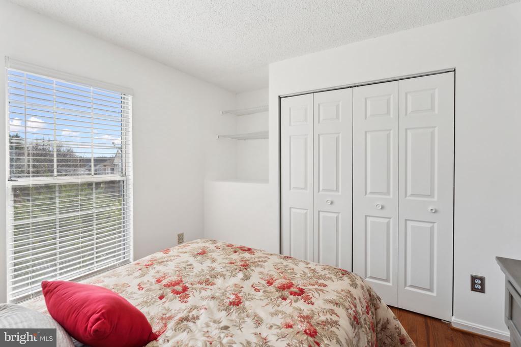 3496 LACROSSE COURT
