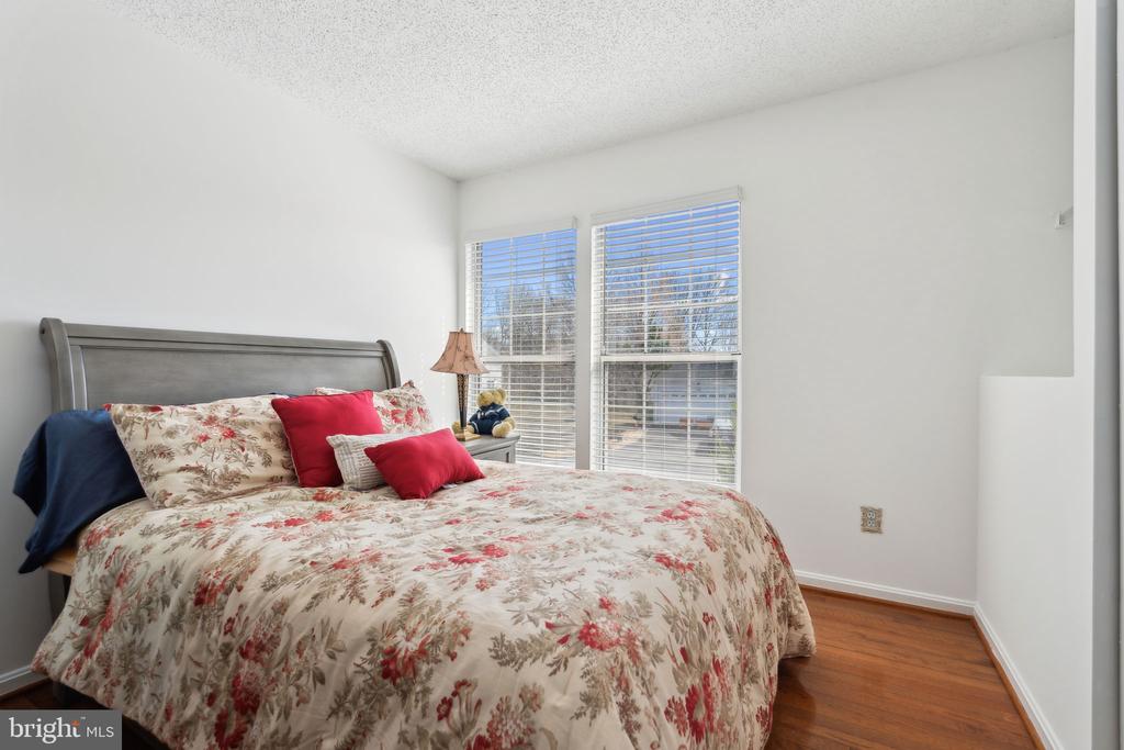 3496 LACROSSE COURT
