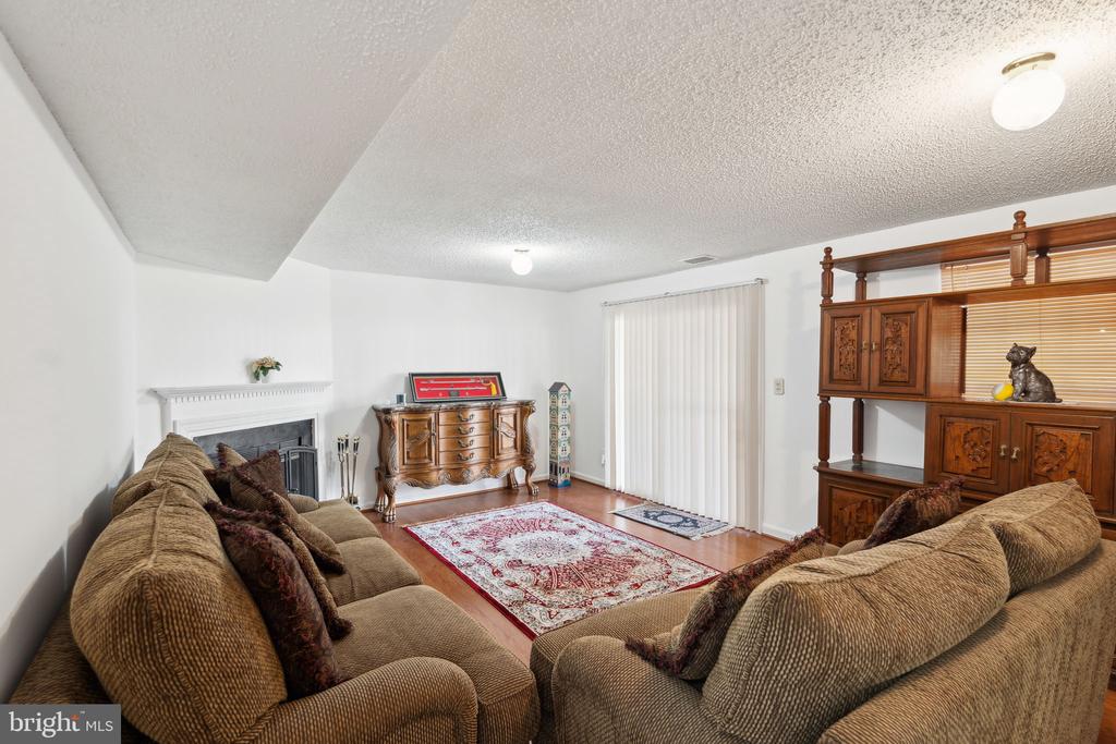 3496 LACROSSE COURT