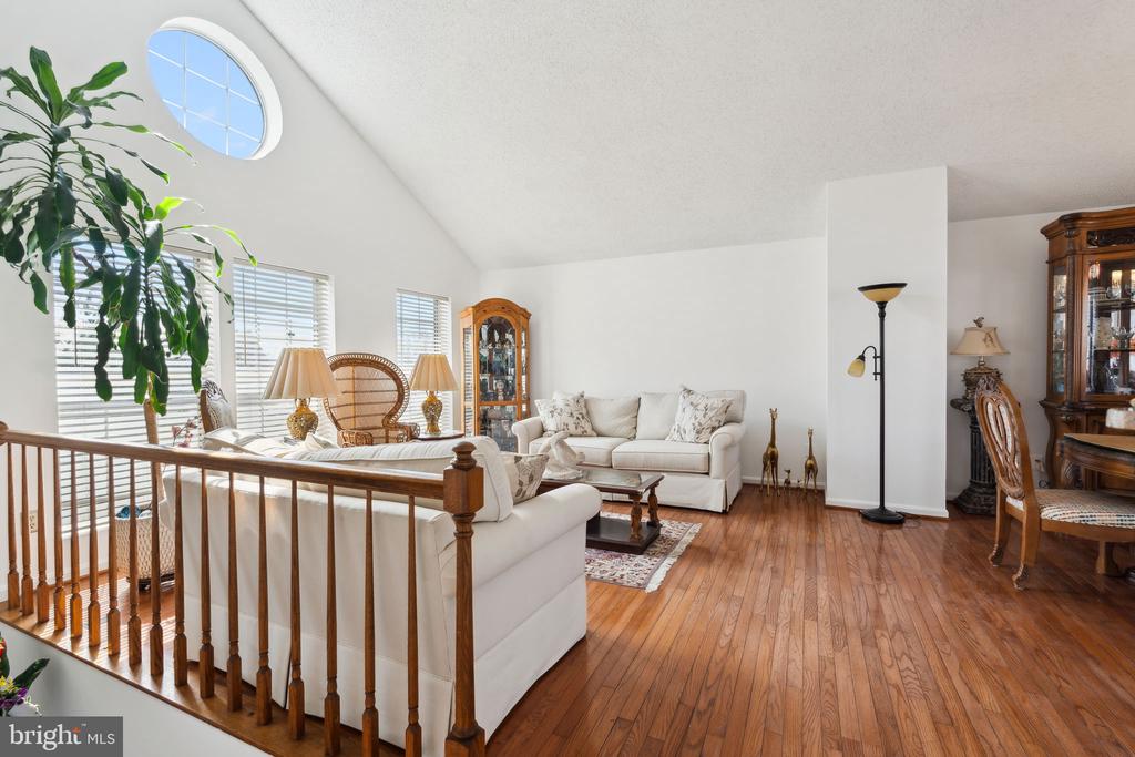 3496 LACROSSE COURT