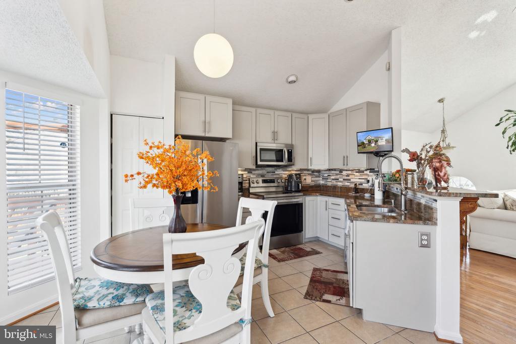 3496 LACROSSE COURT