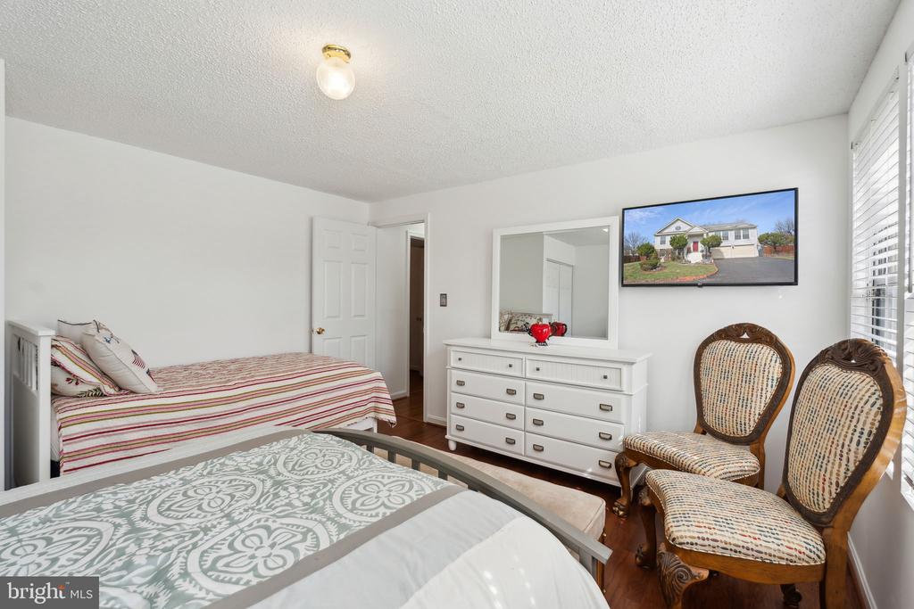 3496 LACROSSE COURT
