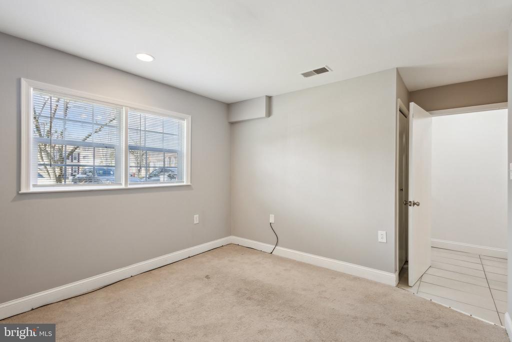 3824 OGILVIE COURT