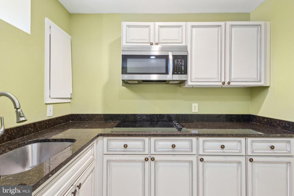3824 OGILVIE COURT