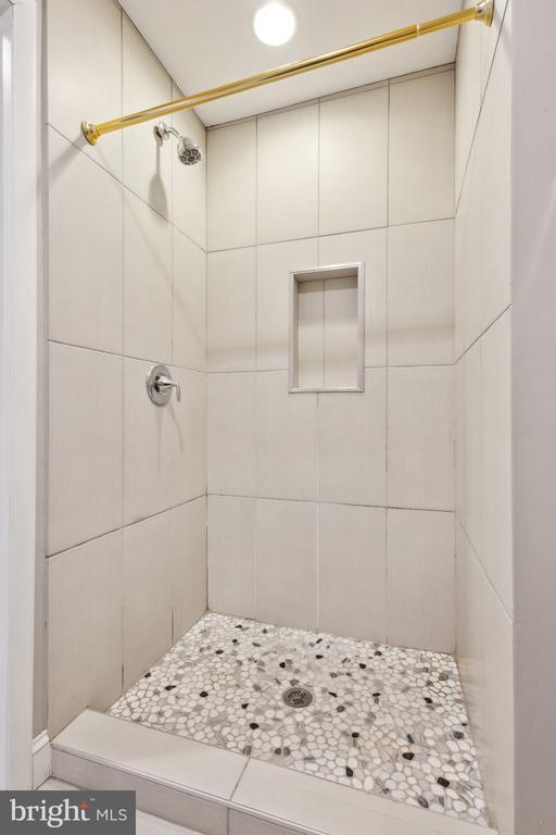 3824 OGILVIE COURT
