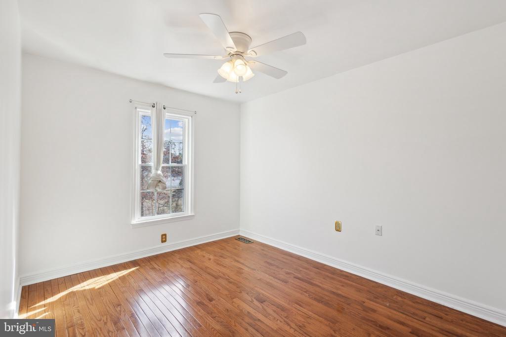 3824 OGILVIE COURT
