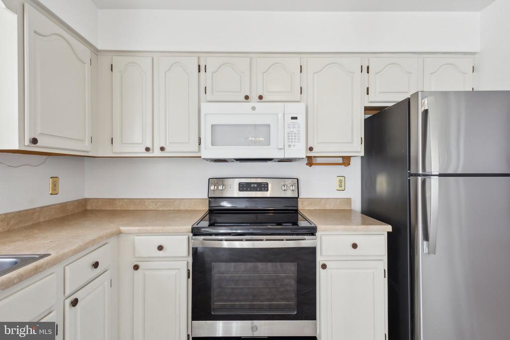 3824 OGILVIE COURT