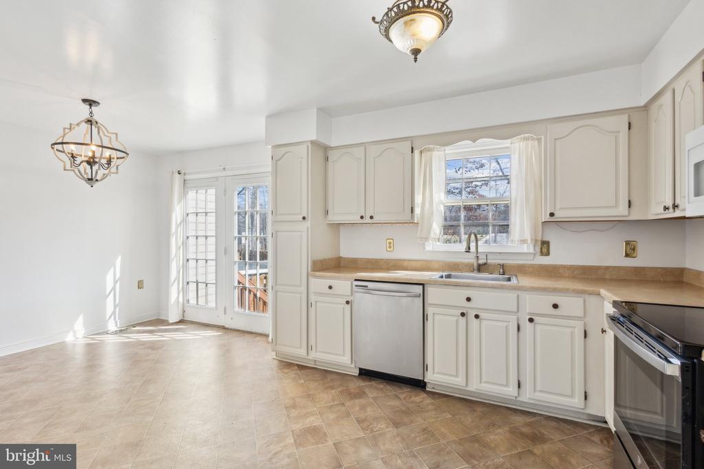 3824 OGILVIE COURT