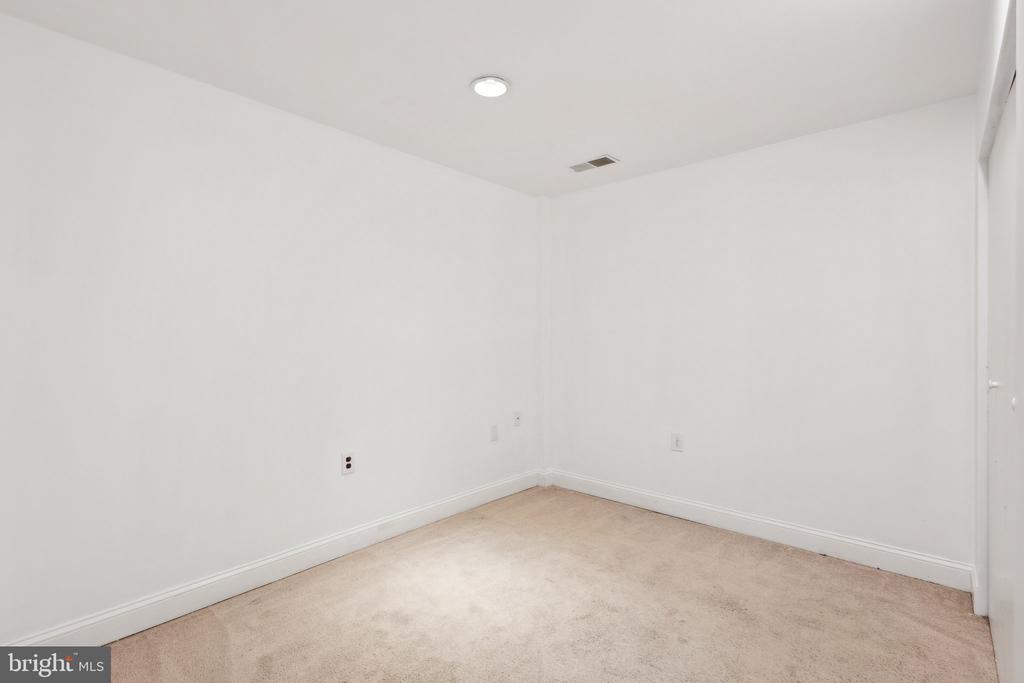 3824 OGILVIE COURT