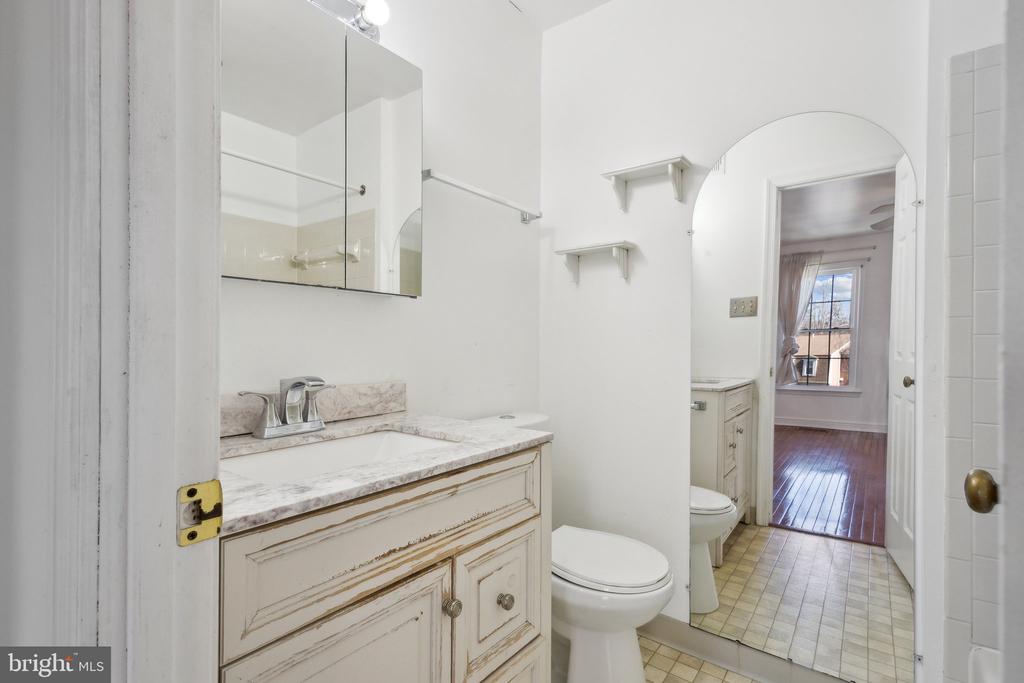 3824 OGILVIE COURT