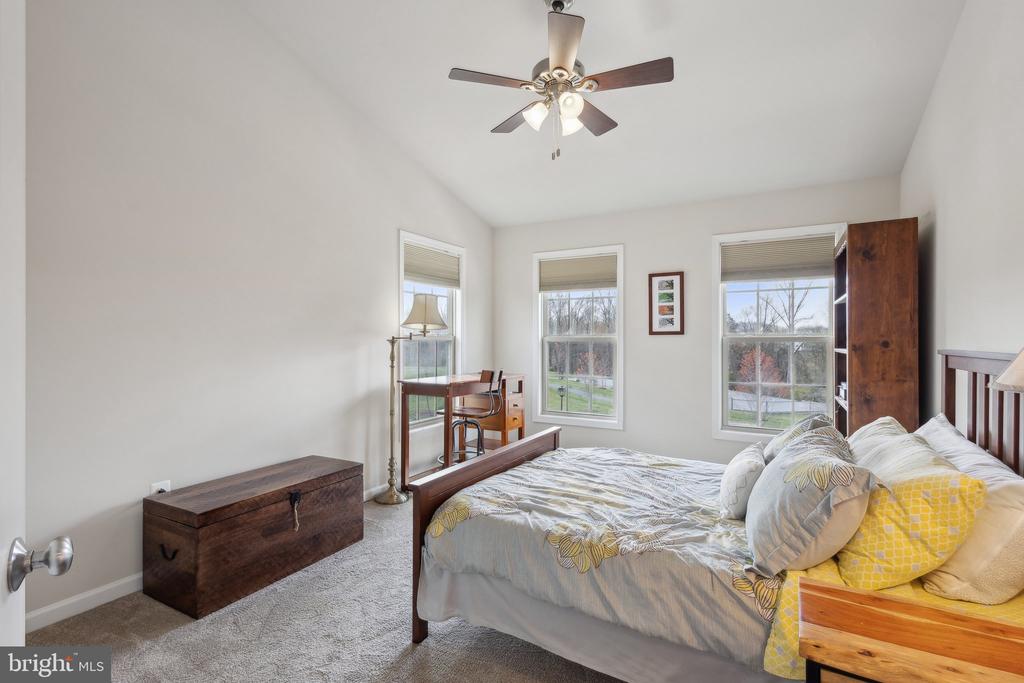 6711 PINCHOT LANE