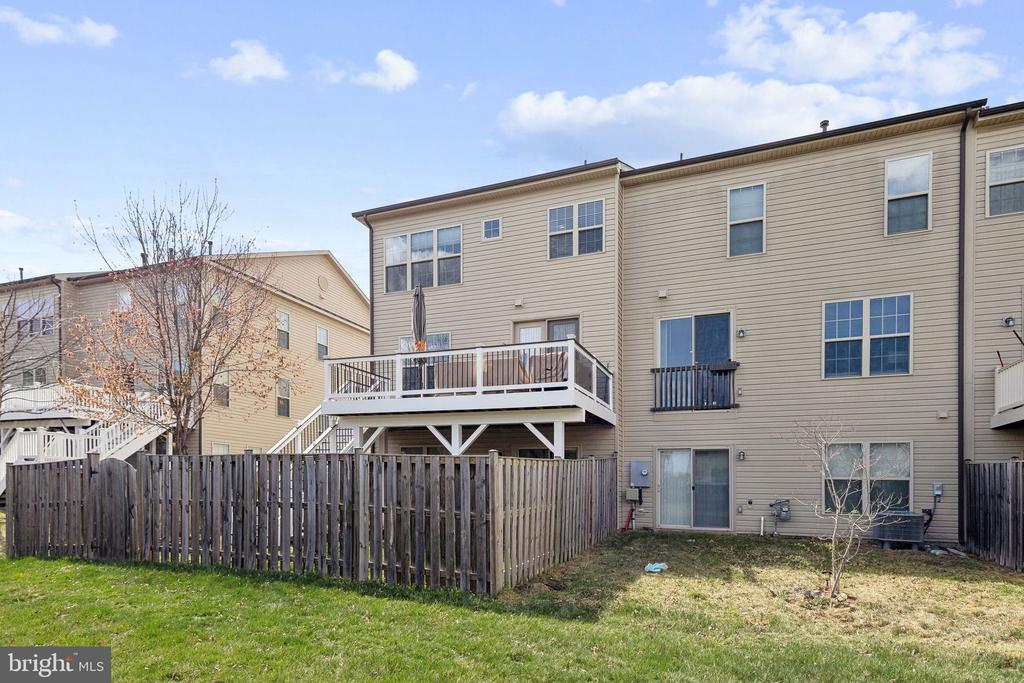 6711 PINCHOT LANE