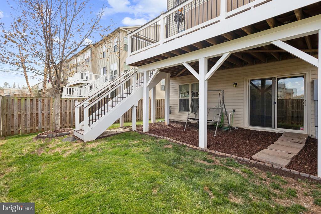 6711 PINCHOT LANE