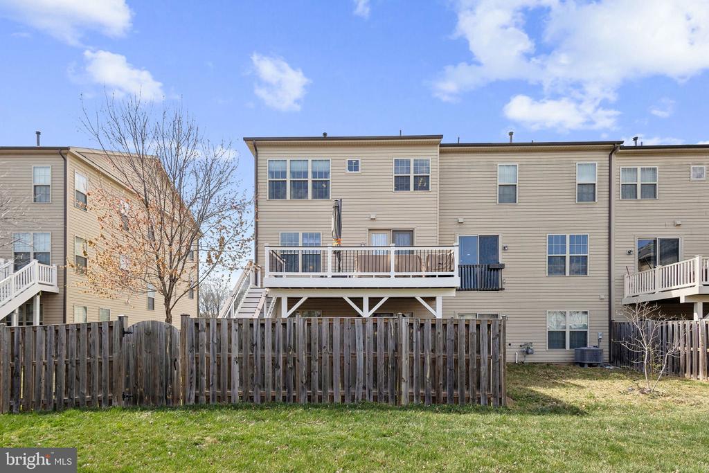 6711 PINCHOT LANE