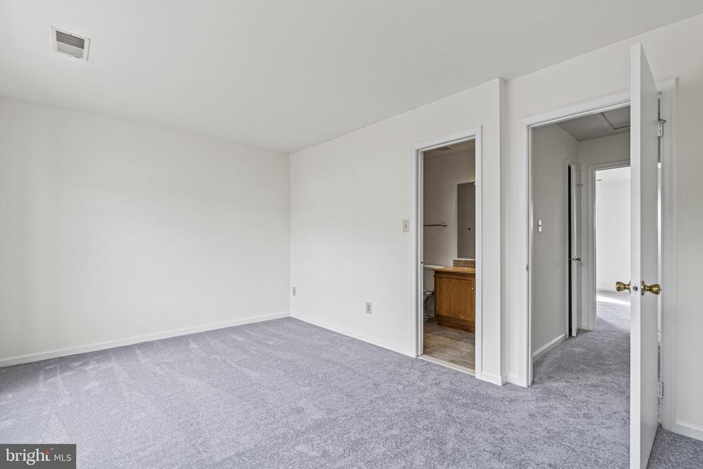 1963 WINSLOW COURT