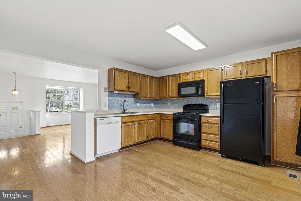 1963 WINSLOW COURT