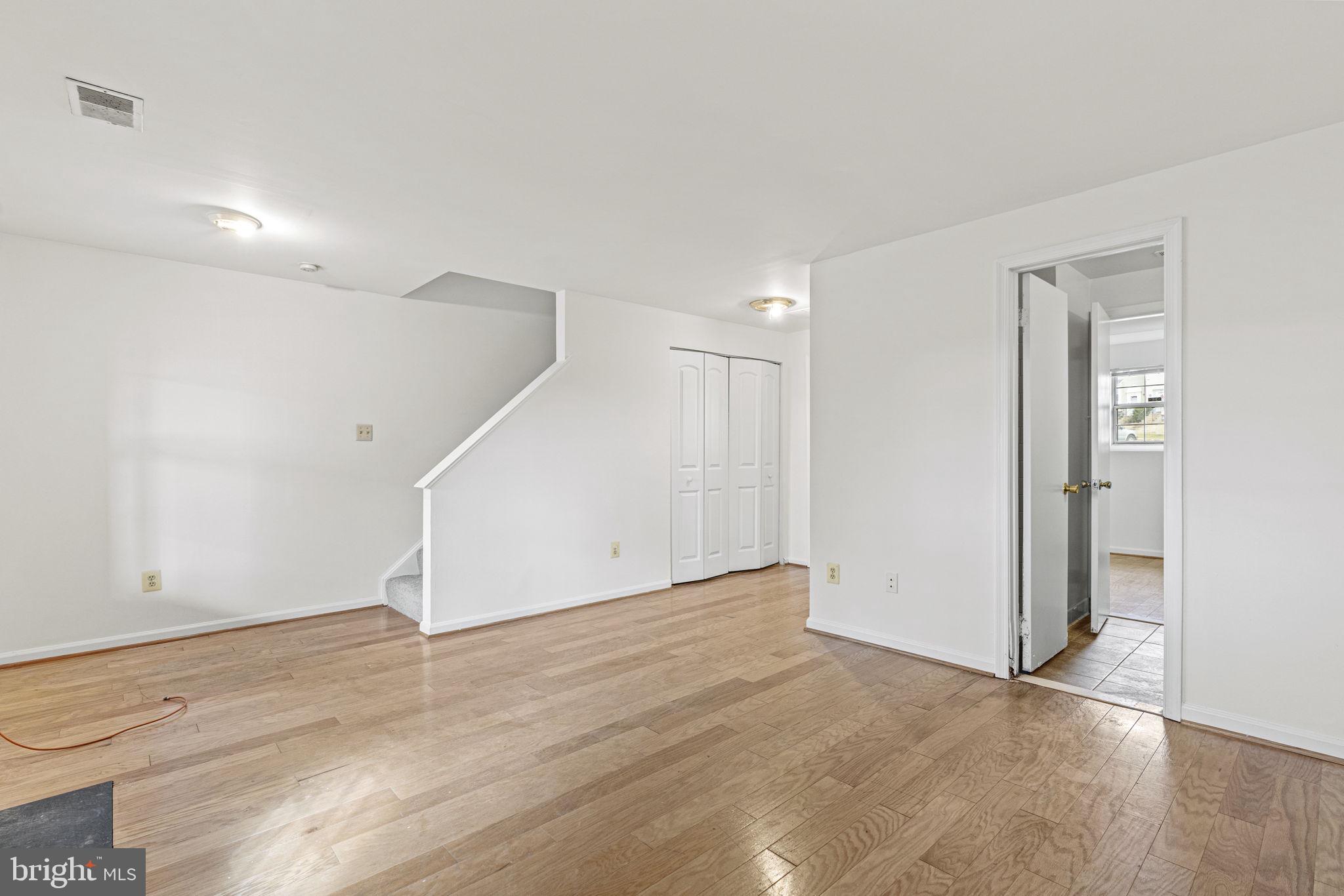 1963 WINSLOW COURT