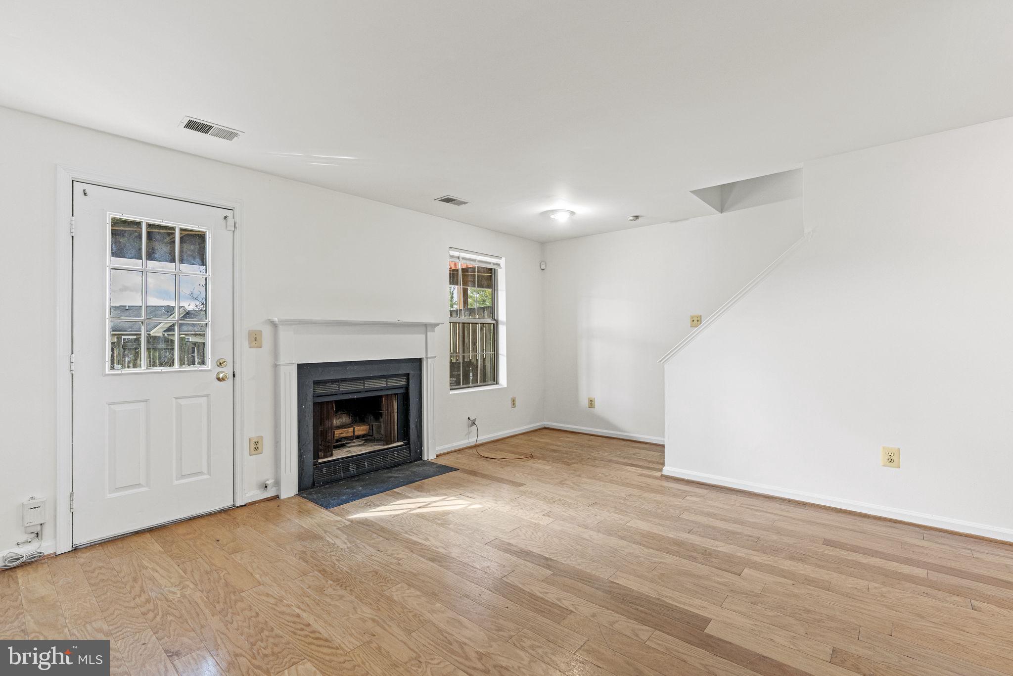 1963 WINSLOW COURT