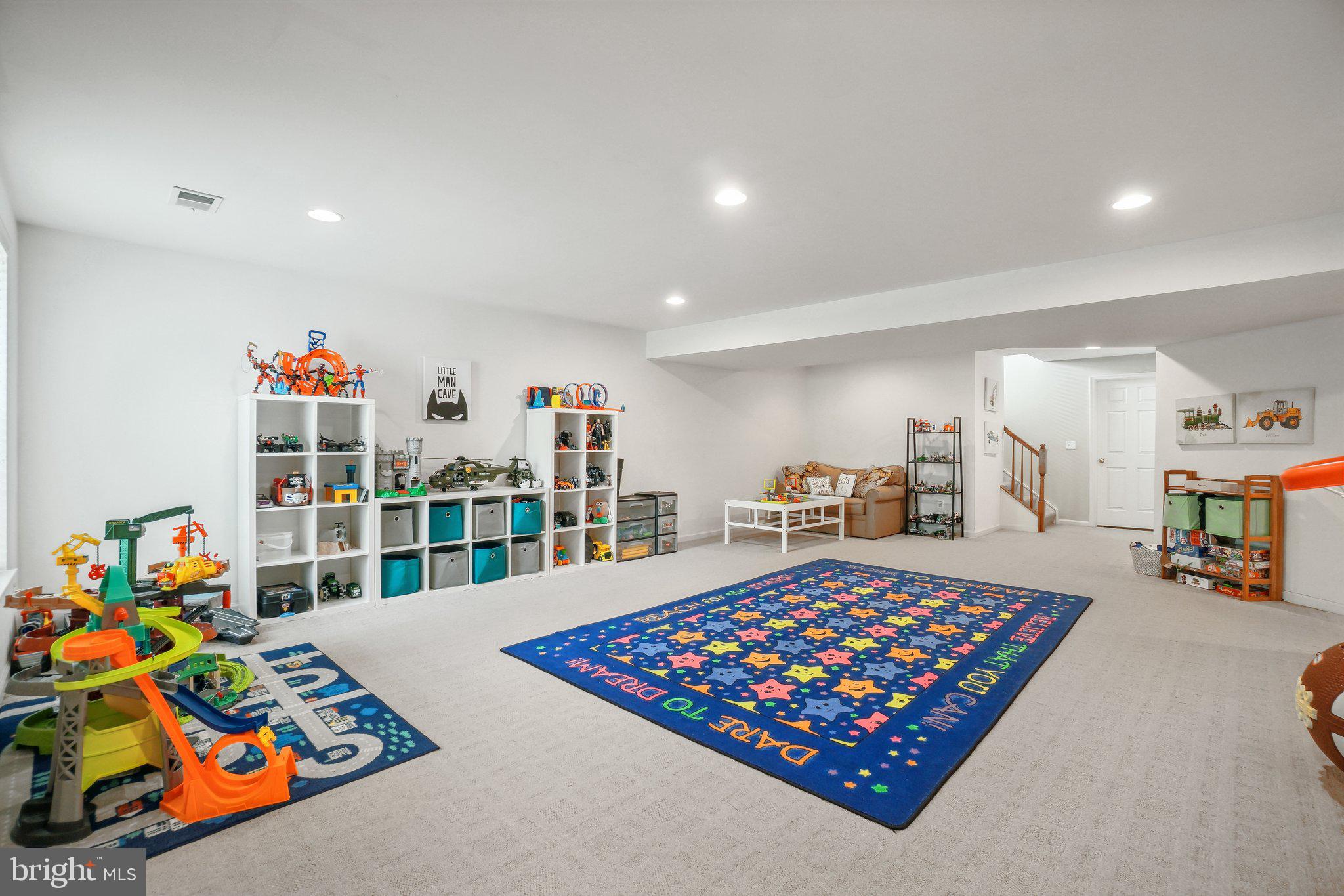 18119 CAMDENHURST DRIVE