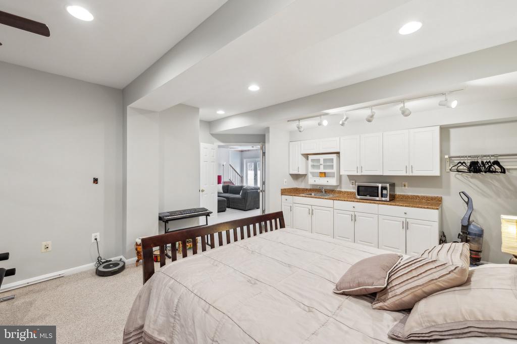 4843 MONTEGA DRIVE