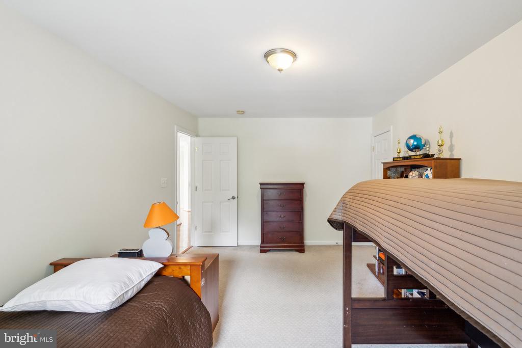 4843 MONTEGA DRIVE