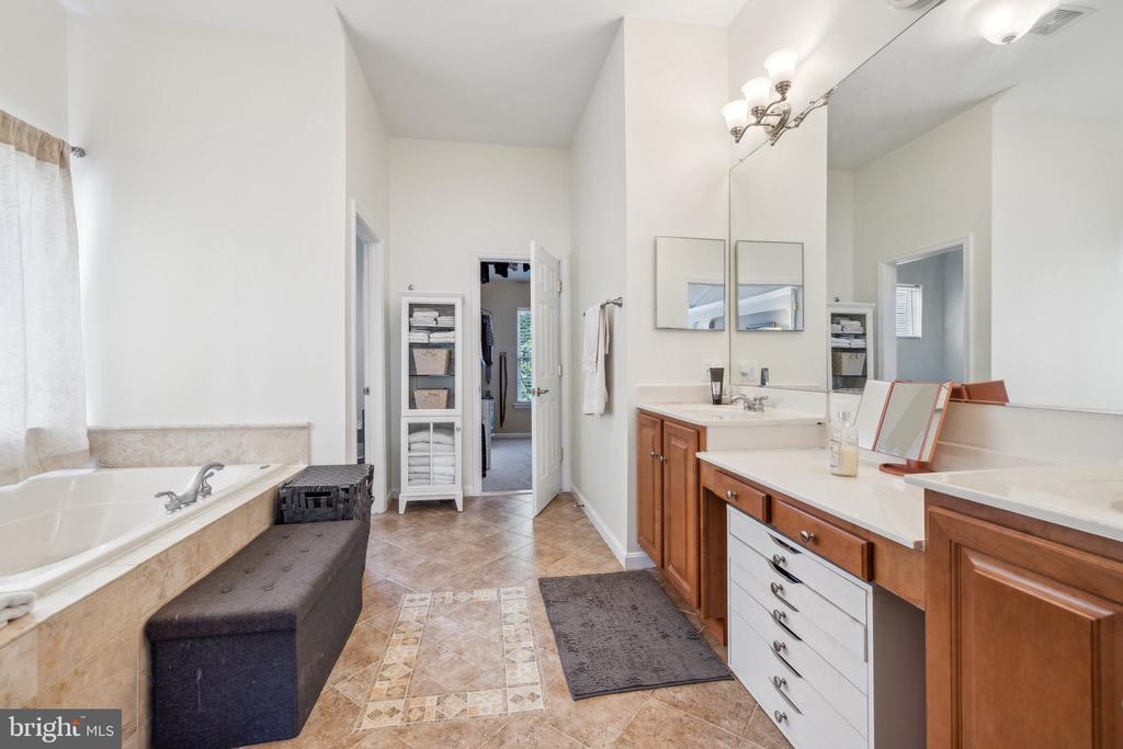 4843 MONTEGA DRIVE