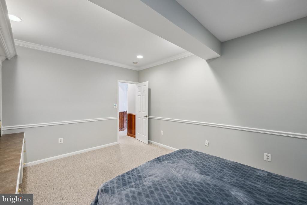 4843 MONTEGA DRIVE