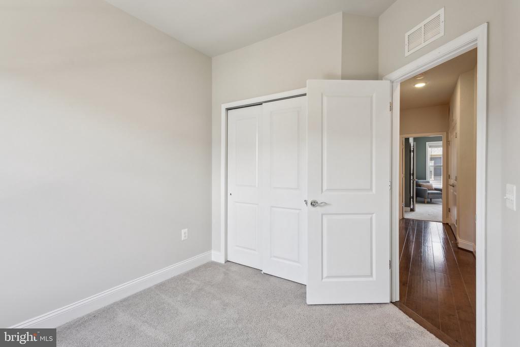 1909 GREENBRIAR HALL ROAD