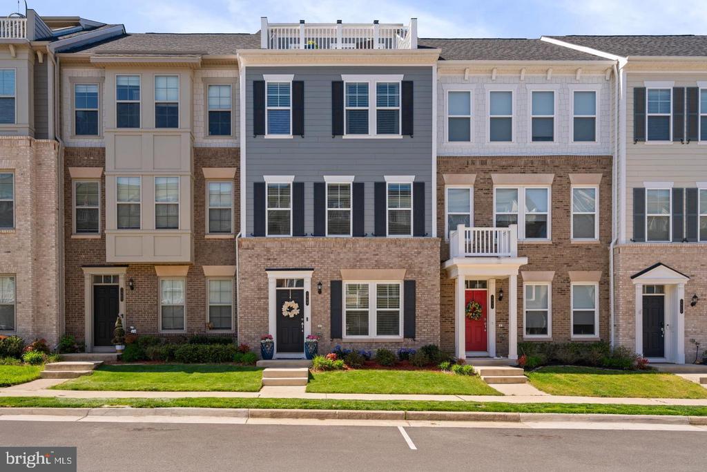 1909 GREENBRIAR HALL ROAD