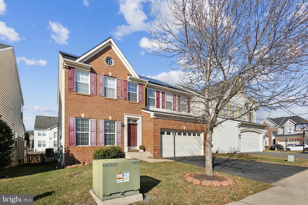 8704 HAREFIELD LANE