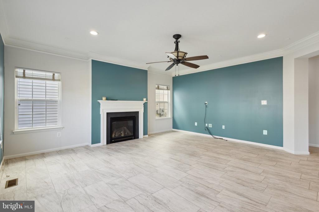 8704 HAREFIELD LANE