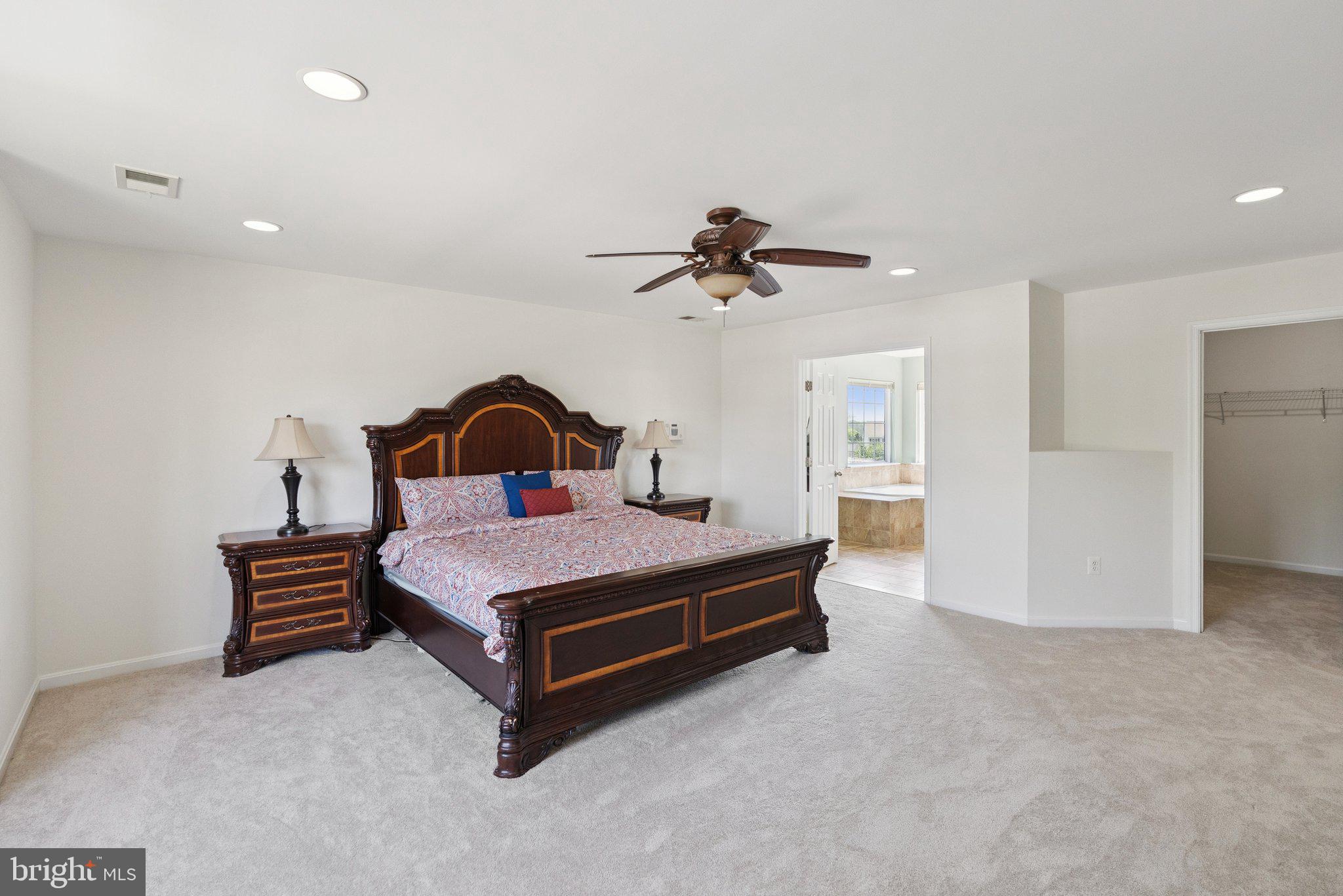5402 LOGGERHEAD PLACE