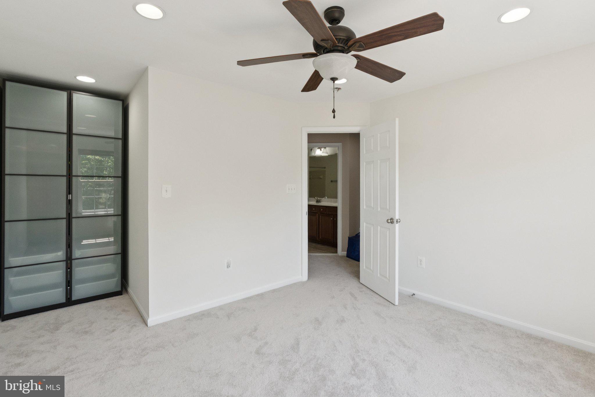 5402 LOGGERHEAD PLACE